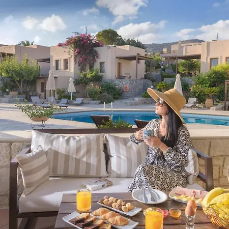Ida Village Aparthotel 3*